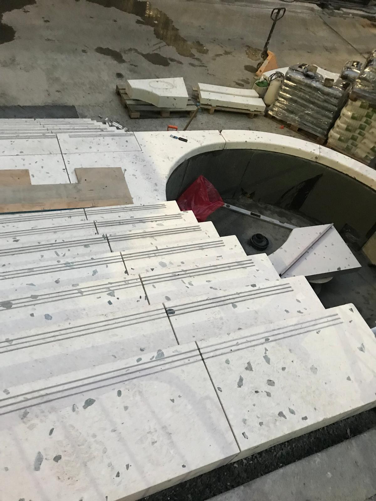 Stone steps with anti-slip grooves during installation